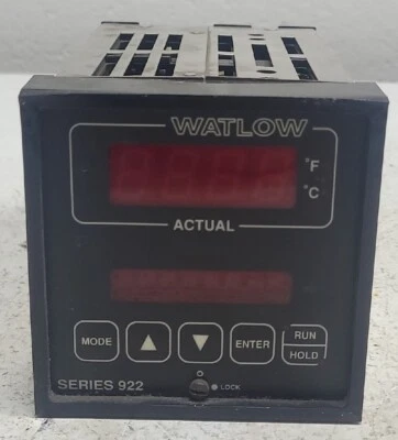 Watlow Controls 922A-3BB0-A000 Programmable Temperature Controller Series 922 - Image 1 of 4