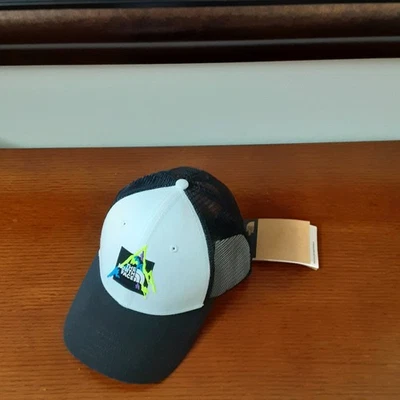 The North Face embroidered mudder trucker cap mountains snapback mesh hat new - Image 1 of 4