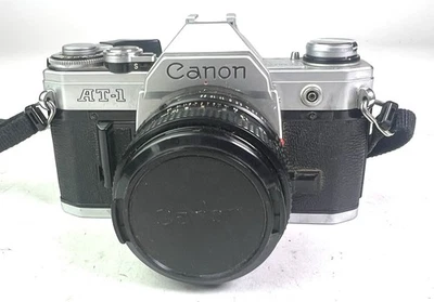 Kit de cámara SLR de película Canon AT-1 35 mm de colección con lente de 50 mm 1:1,8 probada Foto 1 de 4