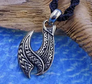Collar Macramé Colgante Gancho de Pez Único Hei Matau Mano 1.75" Alto - Imagen 1 de 3