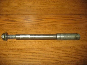 1980 XR500 FRONT WHEEL AXLE BOLT HONDA XR XL 250 500 44301-434-000 - Picture 1 of 3