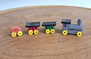 Vtg 4pc Miniature Wooden Train Decoration Collection Approx. 3" Long x 1" Tall - Picture 1 of 8
