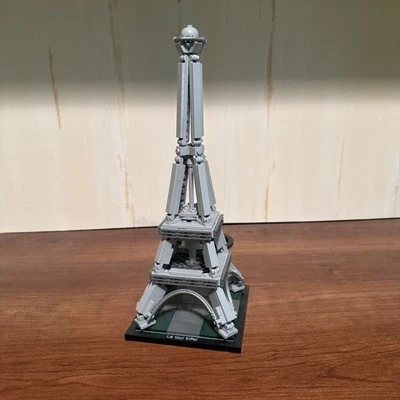 Lego Architecture The Eiffel Tower (21019) Pre-Built 321 Pcs Retired Set - Image 1 of 3