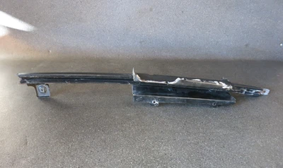 Ford Transit Mk5 (1996-00) O/S Drivers Front Door Window guide rail - Image 1 of 3