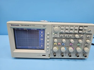 TEKTRONIX TDS2024B 4Ch 200MHz Digital Oscilloscope - Image 1 of 4