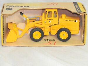 ERTL INTERNATIONAL HOUGH PAY LOADER---NEW OLD STOCK IN BOX---NO RESERVE --