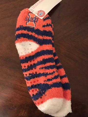 NWT Illinois Fighting Illini Women's Nonslip Slipper Fuzzy Socks Size 9-11 Cover