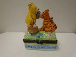 Disney Winnie Puuh Tigger aufklappbare Schmuckdose Pille Midwest Cannon Falls - Bild 1 von 4