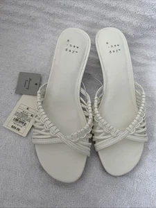A New Day Damen-Slipper weiß/Clarisse Größe 6 1/2 ca. 2 Zoll Absatz - Bild 1 von 6