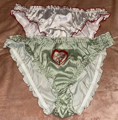 Vtg Styl 2pr Crinkle Edge Soft Silky Satin Green & White Bikini Panties XL NEW - Image 1 of 4