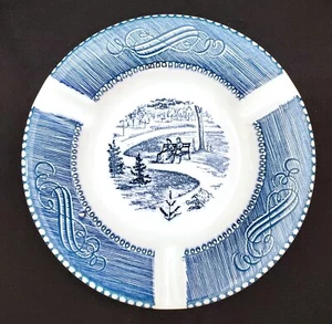 Royal USA Currier & Ives CENICERO azul y blanco pareja en diseño de banco de parque - Imagen 1 de 5