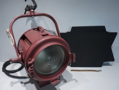 MOLE RICHARDSON TYPE 412 JUNIOR SOLARSPOT 10" 2K FRESNEL STAGE LIGHT w/BARN DOOR - Image 1 of 4