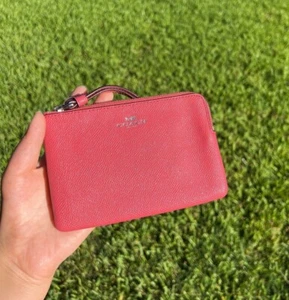 NWT Coach Corner Zip Wallet Wristlet with Coach Bag F58032 Strawberry - Picture 1 of 4