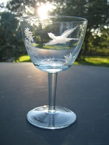 VINTAGE CRYSTAL DEEP WHEEL CUT GLASS 4.75" PHEASANT MOTIF STEMMED GLASS - Picture 1 of 12