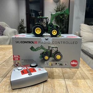 John Deere 7R controlado por radio SIKU 32 con cargador frontal 1:32 6777 - Imagen 1 de 12