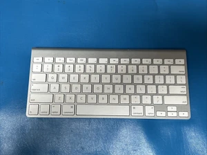 Apple Magic Keyboard A1314 Bluetooth Wireless Keyboard - Picture 1 of 3