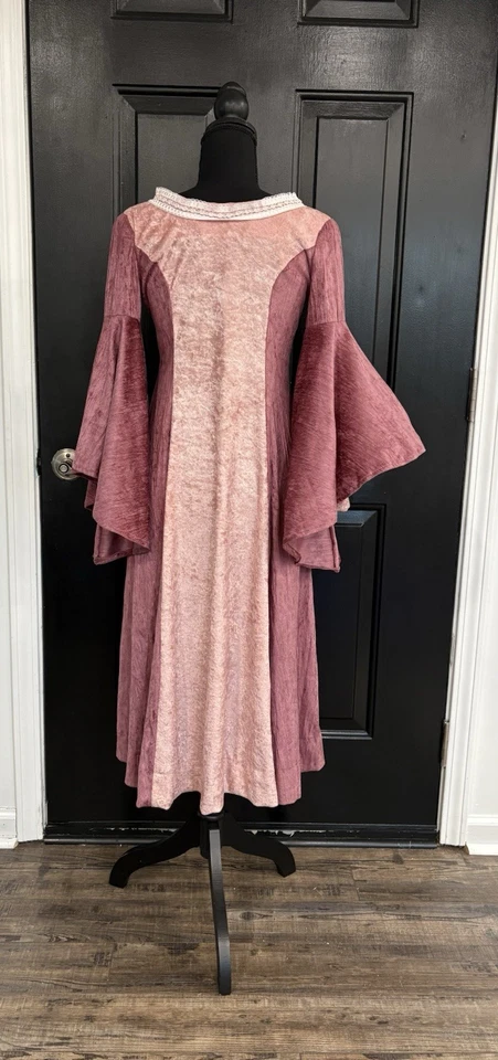 Women’s Dusty Pink Renaissance Dress CosPlay Medieval Costume Ren-Faire Handmade - Image 1 of 4