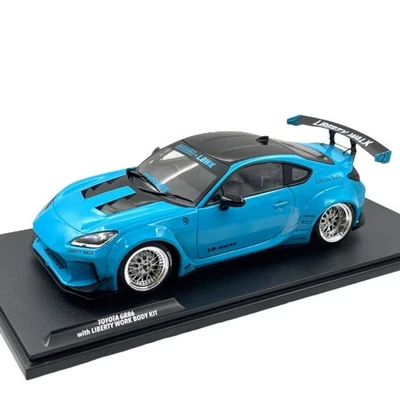 Modellino Auto Solido 1/18 Toyota GR86 Liberty Walk Body Kit Baby Blue 2024 - Immagine 1 di 4