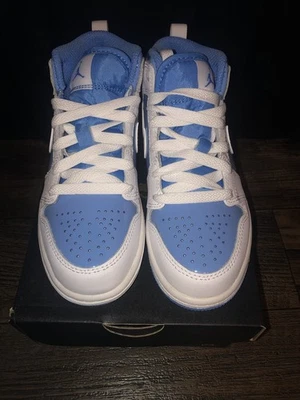 Jordan 1 Mid SE (PS) Blanco/Azul Leyenda FZ3932-114 Juvenil Talla 12C  Foto 1 de 4