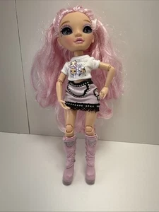 Muñeca de moda rosa Rainbow High Minnie Choi Rainbow Vision Royal Three K-Pop - Imagen 1 de 21