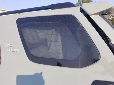 23 2023 TOYOTA 4 RUNNER QUARTER GLASS LEFT DRIVER  Foto 1 de 4
