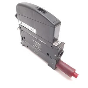 Piab P3010 AVM/CU Vacuum Pump, 24VDC, Flow: 0-15.89scfm Feed: 102psi Max - Picture 1 of 5