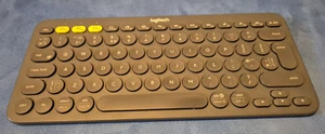 Logitech K380 Bluetooth Keyboard Grey - Excellent Condition - Picture 1 of 2