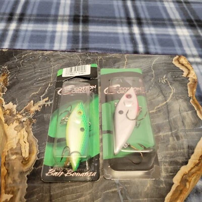 2 Cotton Cordell Lipless Crank Fish Bait Lure 3in Pearl, Citruse 1/2oz - Image 1 of 4