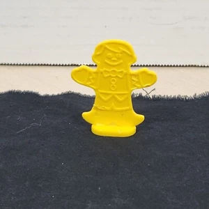 Vintage 1984 Candy Land Replacement Pice Yellow Boy Board Pice - Picture 1 of 9