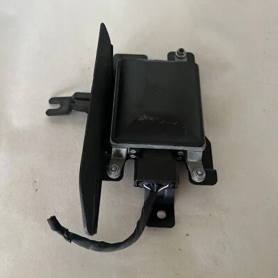 2017 2018 Genesis G80 Right Blind Spot Radar Assist Passenger 95821-B1500 OEM - Image 1 of 4