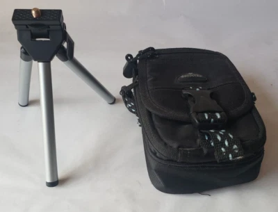 Samsonite Camera Case + Small Camera Tripod - Image 1 of 4