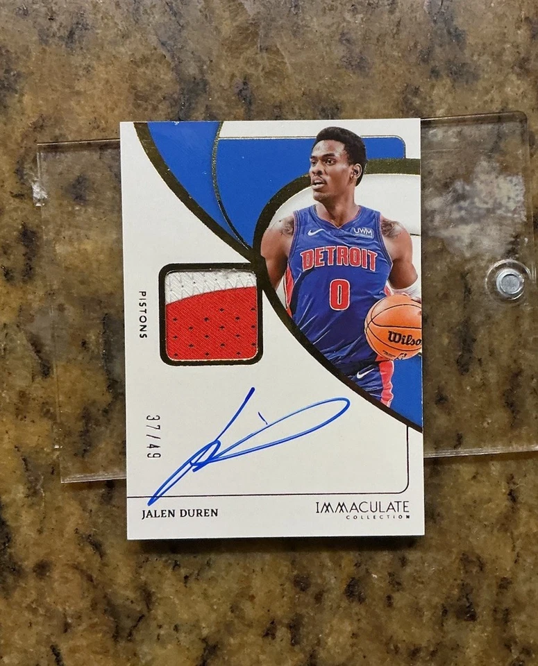 Parche automático #/49 Panini Immaculate Jalen Duren On Card 2023-24 2-Clr usado en el juego Foto 1 de 4