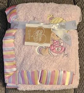 Manta Ultra Suave 30" X 40" Con Borde Satinado Precious Moments Rosa Nueva Con Etiquetas - Imagen 1 de 3