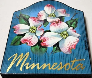 Calamita da collezione Minnesota "La terra dei 10.000 laghi" (3"T × 2,75"W) resistente - Foto 1 di 3