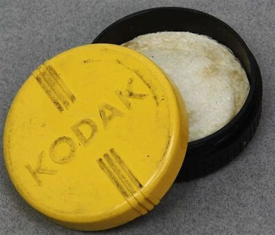 CAIXA DE ARMAZENAMENTO DE FILTRO DE BAQUELITE AMARELO/PRETO KODAK para SÉRIE VI 6 FILTRO E SUPORTE - Imagem 1 de 2