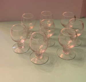 Eight (8) Vintage Miniature Cordial Apertifs - Shot Glasses - Brandy Snifters - Picture 1 of 3