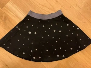Girls Gap Kids Size 8 Medium EEUC M Black Silver Stars Skirt - Picture 1 of 4