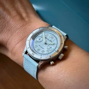 Reloj cronógrafo de 37,5 mm: elegancia edición limitada con movimiento VK64 versátil - Imagen 1 de 16