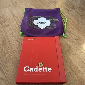 Raccoglitore cadette scout bambina con borsa per il trasporto - Foto 1 di 6