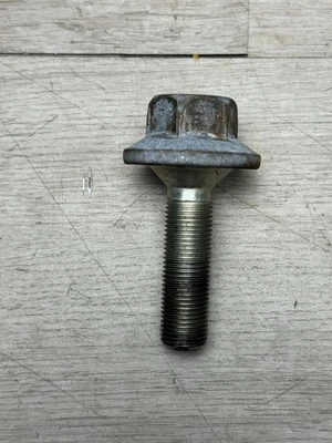 Jeep Grand Cherokee 3.6 engine crankshaft bolt OEM 2011-2021 - Image 1 of 2