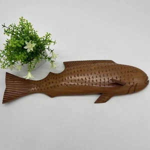 Pesce in legno intagliato a mano vintage 16”x5” arte popolare firmato Ala e Wilson - Foto 1 di 10