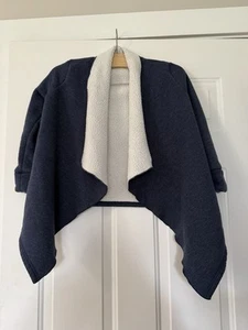 CARDIGAN/SWEATER GIRLS SIZE M (8) Blue, Super Cute and Warm - Picture 1 of 5