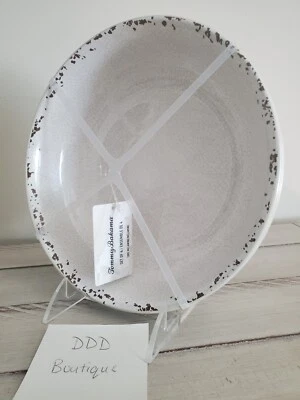 NOVO Tommy Bahama Off White Crackle Rústico MELAMINA Salada Tigelas 9” Conjunto de 4 - Imagem 1 de 4