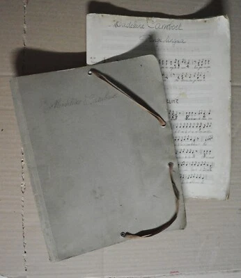 Ancien Cahier de musique avec partitions + paroles manuscrites dans pochette -3- - Photo 1/2