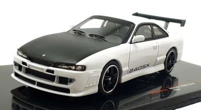 Modelos Ixo escala 1/43 CLC552N.22 - 1997 Nissan 240SX (S14) - blanco/negro Foto 1 de 4