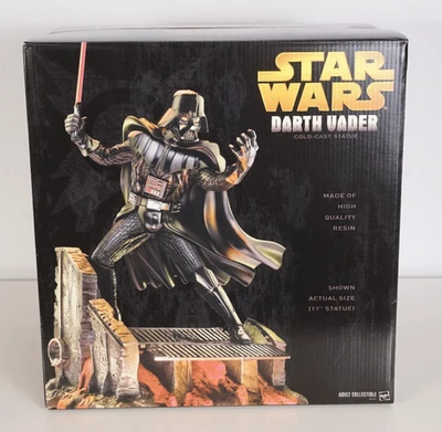 Star Wars CINEMASCAPE DARTH VADER 17" ESTATUA FUNDIDA EN FRÍO Hasbro 2005 NUEVO en caja Foto 1 de 4