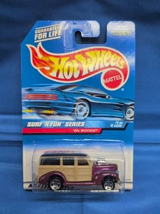 Hot Wheels Woodie Surf 'N Fun Series anni 40 - Foto 1 di 4