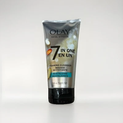 Limpiador facial en espuma 7 en uno revitalizante Olay Total Effects 5,0 fl oz Foto 1 de 2