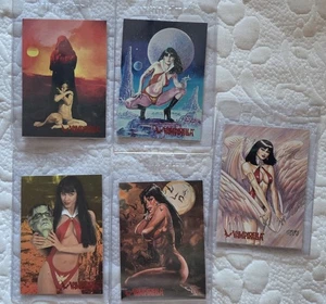 Lotto 5 carte Topps Visions Of Vampirella 1995 #3 - Foto 1 di 2