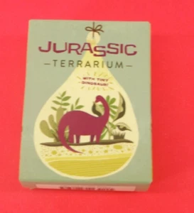 Jurassic Terrarium Kit with Mini Paperback - Imagen 1 de 2